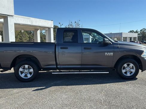Used 2017 RAM 1500 Express image 9