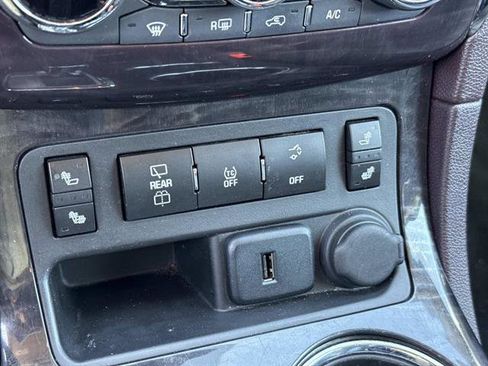 Used 2016 Buick Enclave Leather image 23