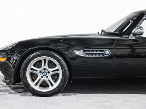 Used 2002 BMW Z8 RWD image 11