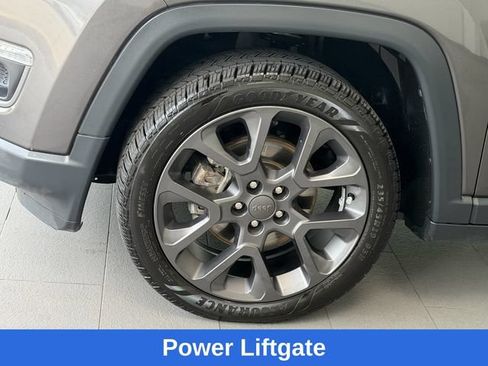 Used 2021 Jeep Compass Latitude w/ Driver Assistance Group FWD image 4