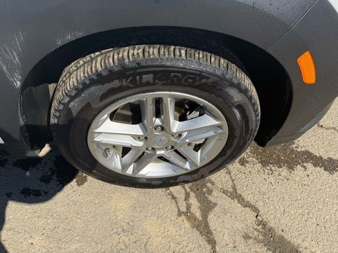 Used 2023 Hyundai Kona SE w/ Cargo Package image 15