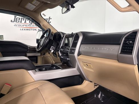 Used 2019 Ford F250 Lariat w/ Lariat Value Package image 33