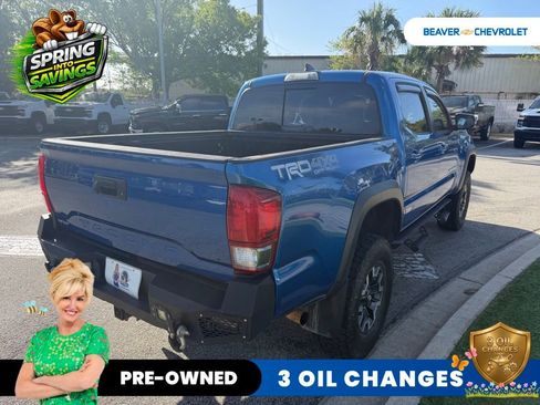 Used 2017 Toyota Tacoma TRD Off-Road w/ Tow Package (A/T) image 4