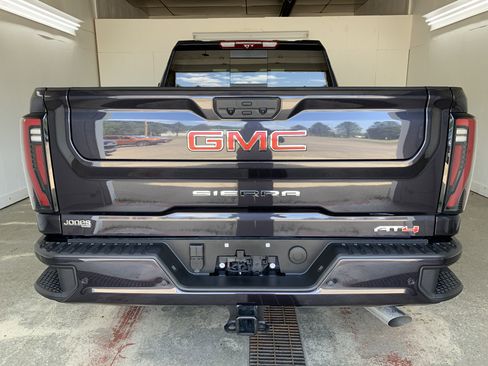 New 2025 GMC Sierra 2500 AT4 w/ AT4 Premium Plus Package image 5