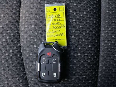 Used 2022 GMC Terrain SLE w/ Driver Convenience Package FWD image 59