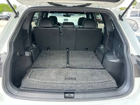 Used 2021 Volkswagen Tiguan SE R-Line FWD image 52