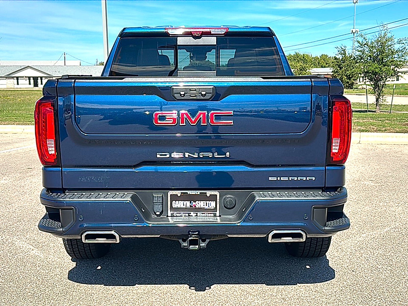 Used 2023 GMC Sierra 1500 Denali w/ Denali Reserve Package AWD/4WD image 7