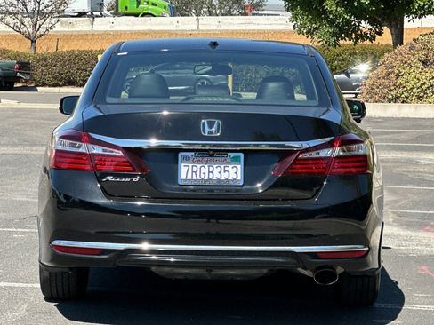 Used 2016 Honda Accord EX-L image 10