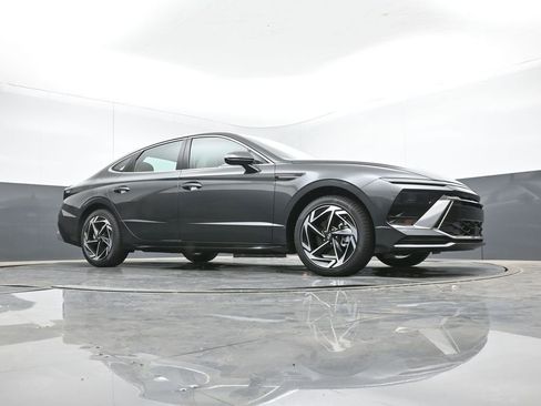 New 2026 Hyundai Sonata SEL FWD image 15