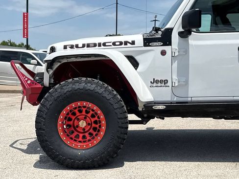 Used 2021 Jeep Gladiator Rubicon AWD/4WD image 5