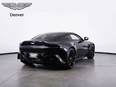 Used 2019 Aston Martin V8 Vantage Base image 8