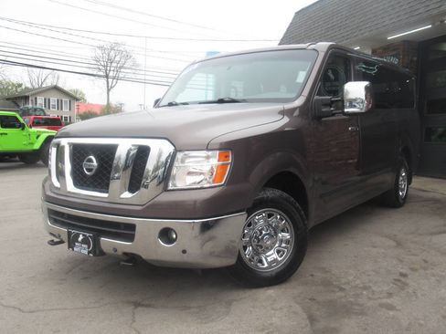 Used 2018 Nissan NV 3500 SL RWD image 33