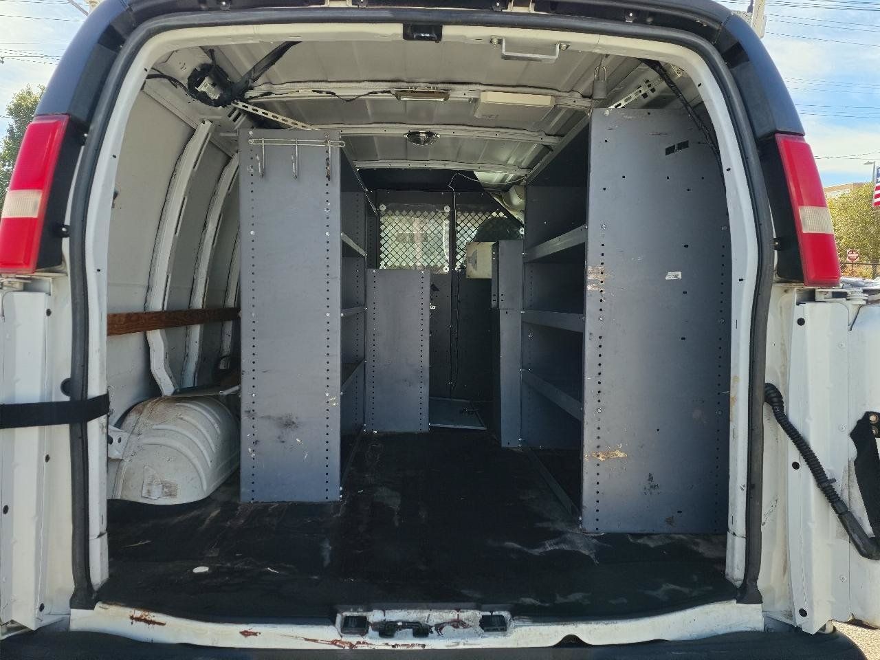 Used 2013 Chevrolet Express 2500 RWD image 13