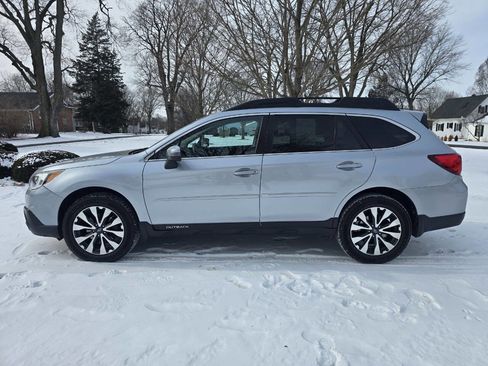 Used 2016 Subaru Outback 2.5i Limited image 4