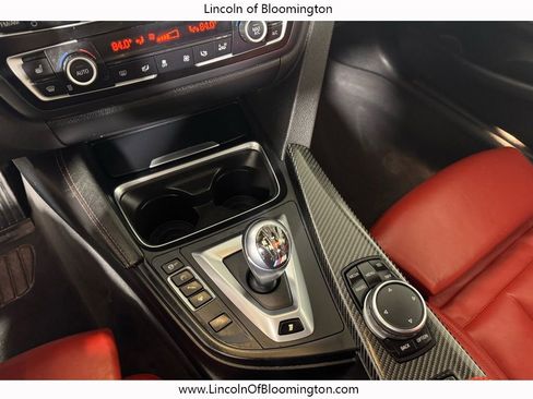 Used 2015 BMW M4 Convertible image 31