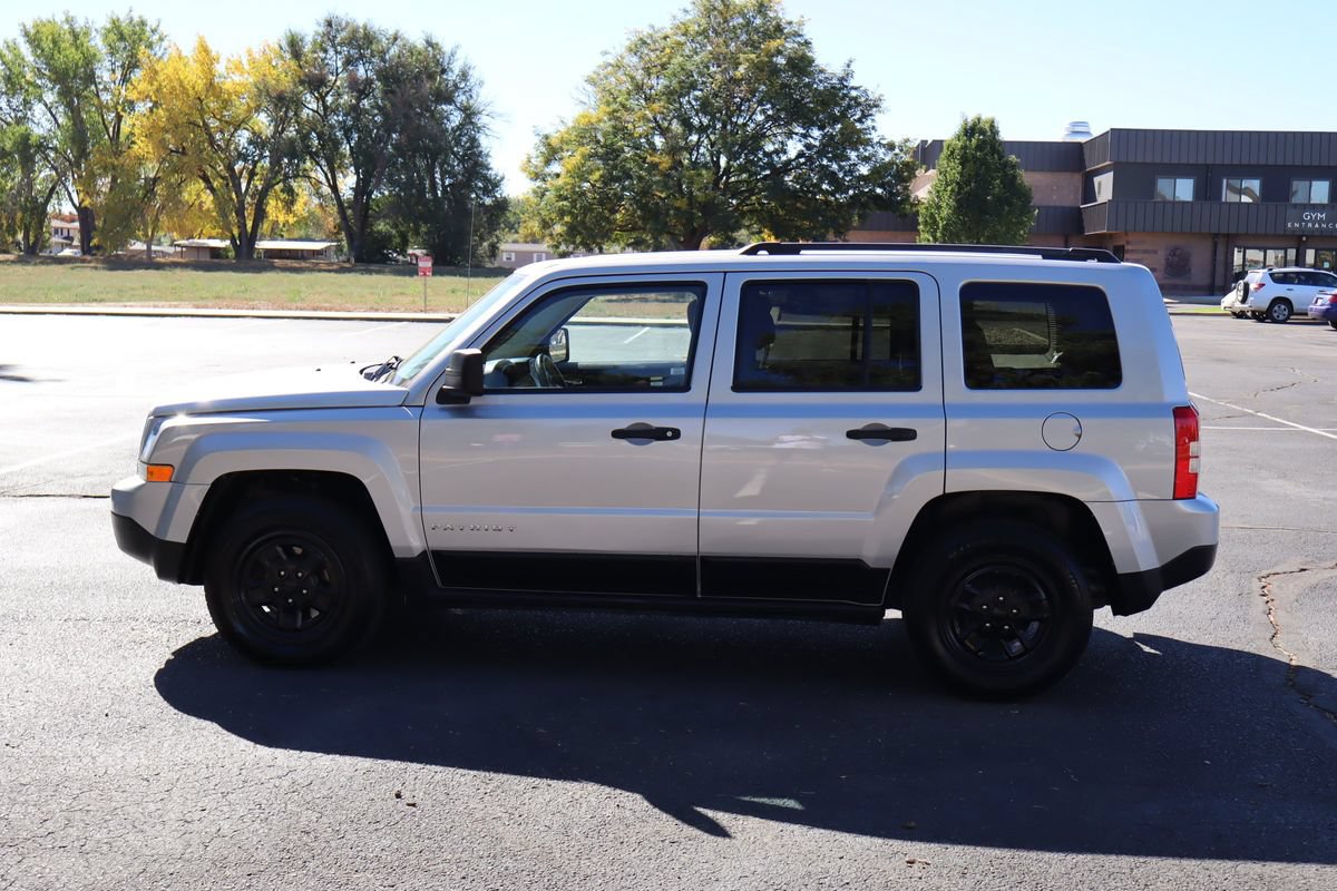 Used 2014 Jeep Patriot Sport FWD image 9