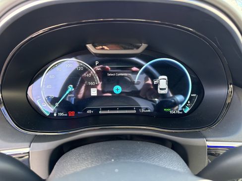 Used 2025 Genesis Electrified GV70 Advanced w/ Prestige Package image 34