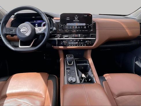 Used 2024 Nissan Pathfinder Platinum AWD/4WD image 16