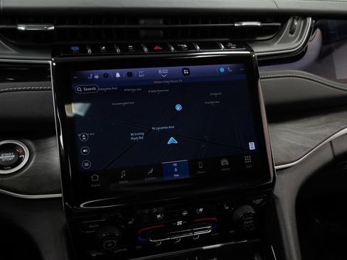 Certified 2022 Jeep Grand Cherokee Limited 4xe w/ Luxury Tech Group II AWD/4WD image 33