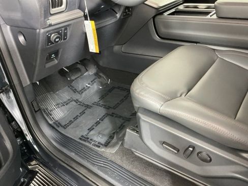 New 2025 Ford Expedition Max Active image 16