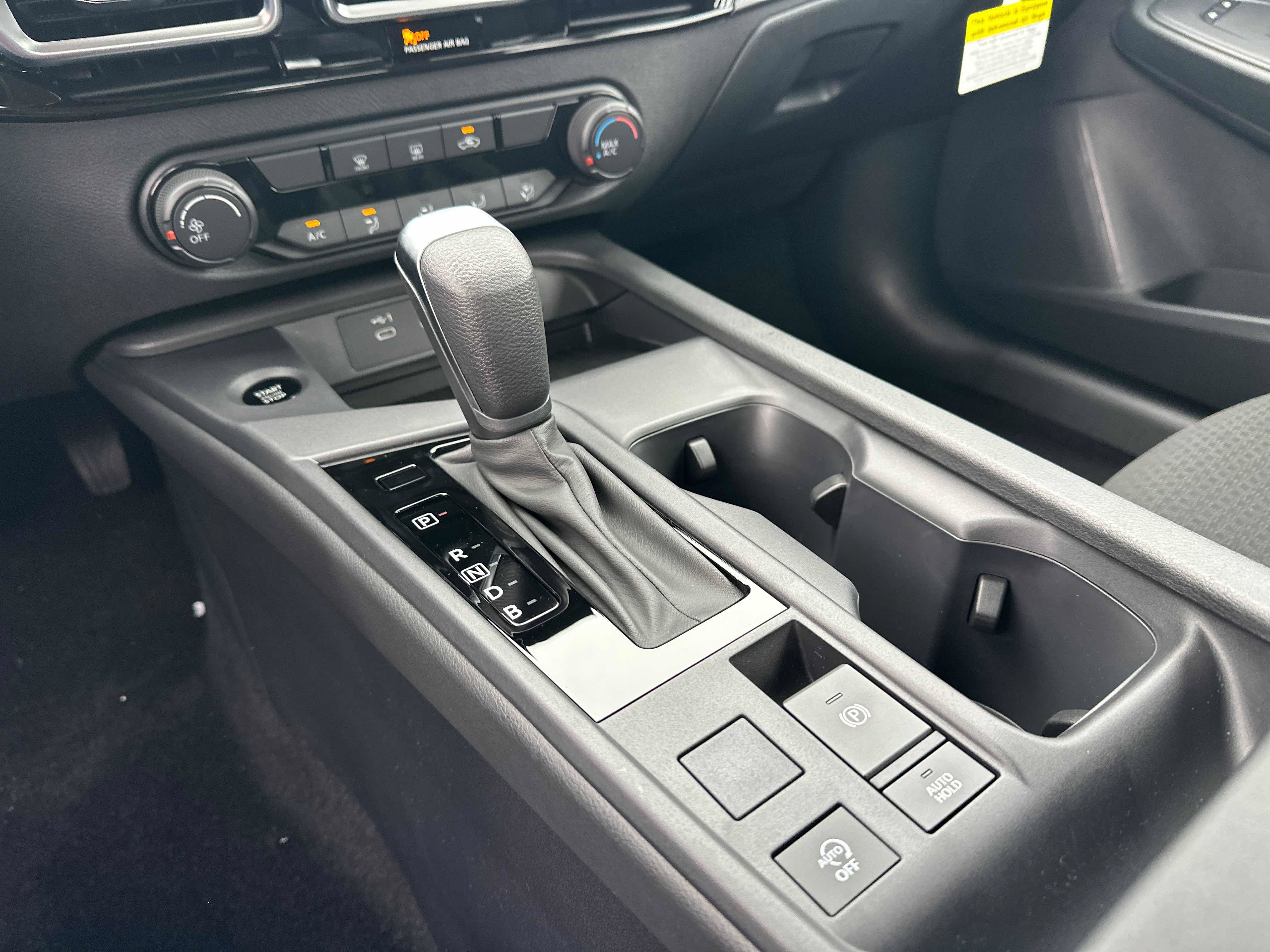 New 2027 Nissan Sentra S w/ Floor Mat Package FWD image 31
