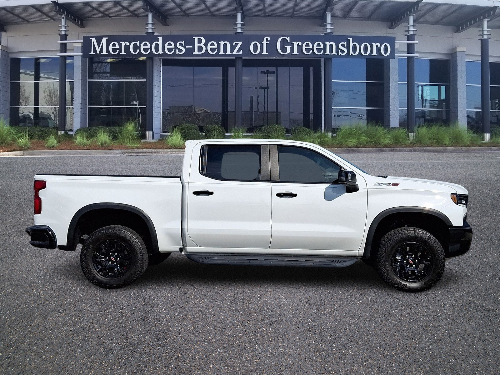 Used 2024 Chevrolet Silverado 1500 ZR2 w/ Technology Package AWD/4WD image 7