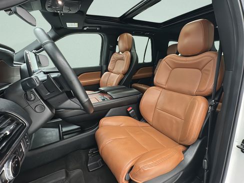 Used 2020 Lincoln Navigator Reserve w/ Luxury Package AWD/4WD image 14