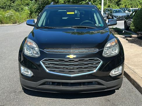 Used 2017 Chevrolet Equinox Premier w/ Enhanced Convenience Package AWD/4WD image 3