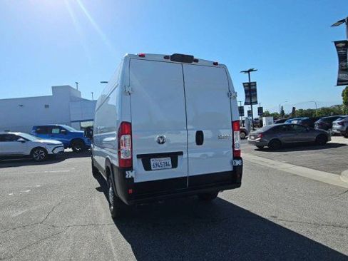 Used 2025 RAM ProMaster 2500 w/ Convenience Group FWD image 7