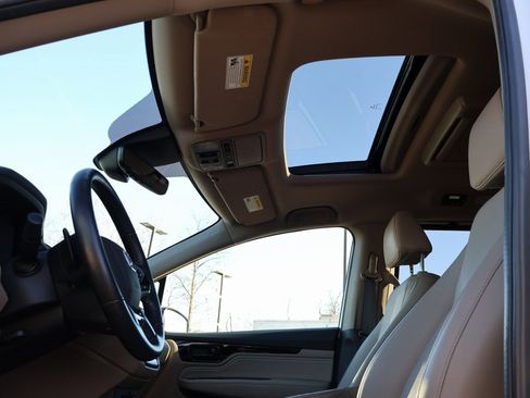 Certified 2024 Honda Odyssey Touring image 35