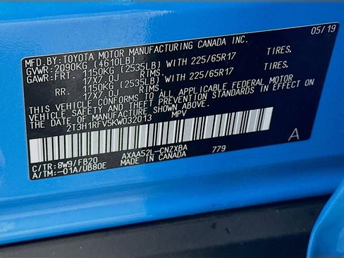 Used 2019 Toyota RAV4 LE w/ Carpet Mat Package image 12