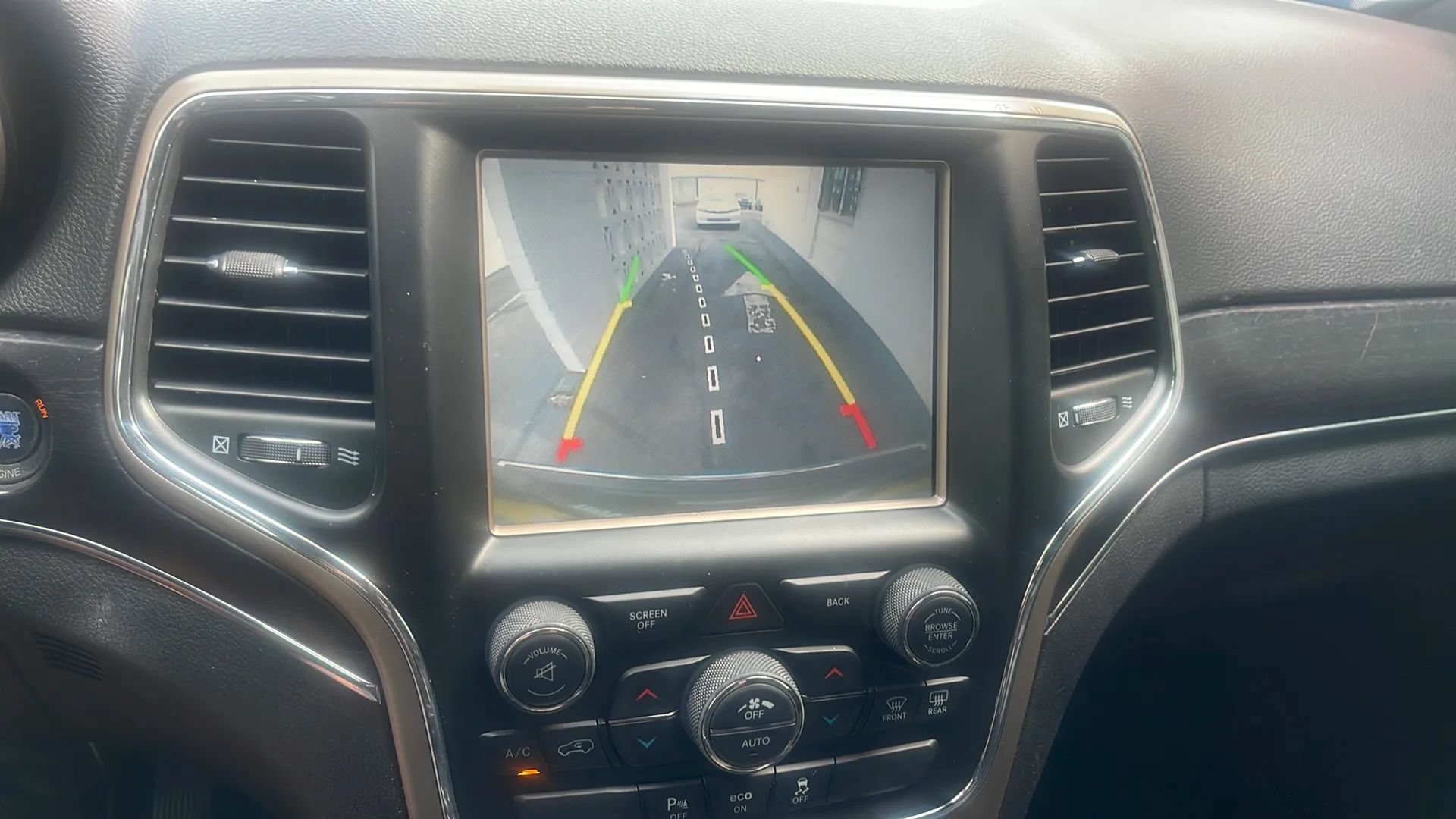 Used 2014 Jeep Grand Cherokee Limited AWD/4WD image 17