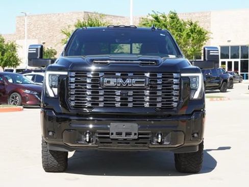 Used 2025 GMC Sierra 2500 Denali Ultimate AWD/4WD image 2
