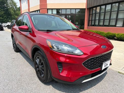Used 2021 Ford Escape SE w/ Convenience Package AWD/4WD image 9