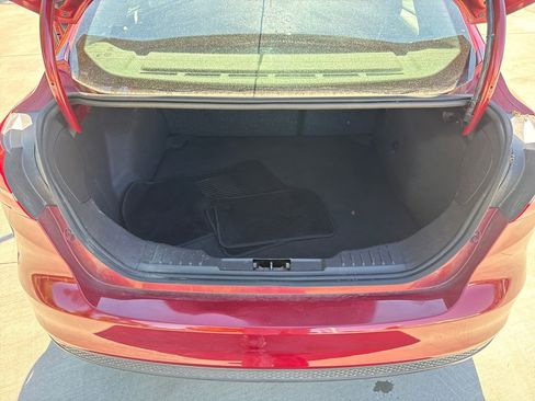 Used 2017 Ford Focus SE FWD image 30