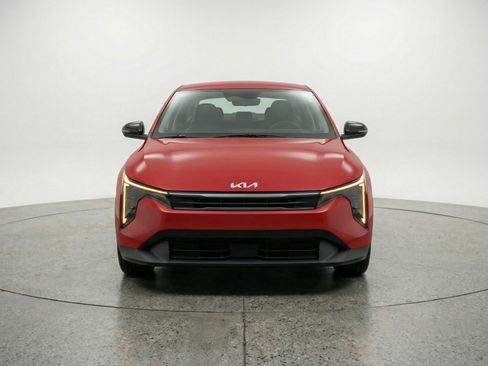 Used 2025 Kia K4 FWD image 2