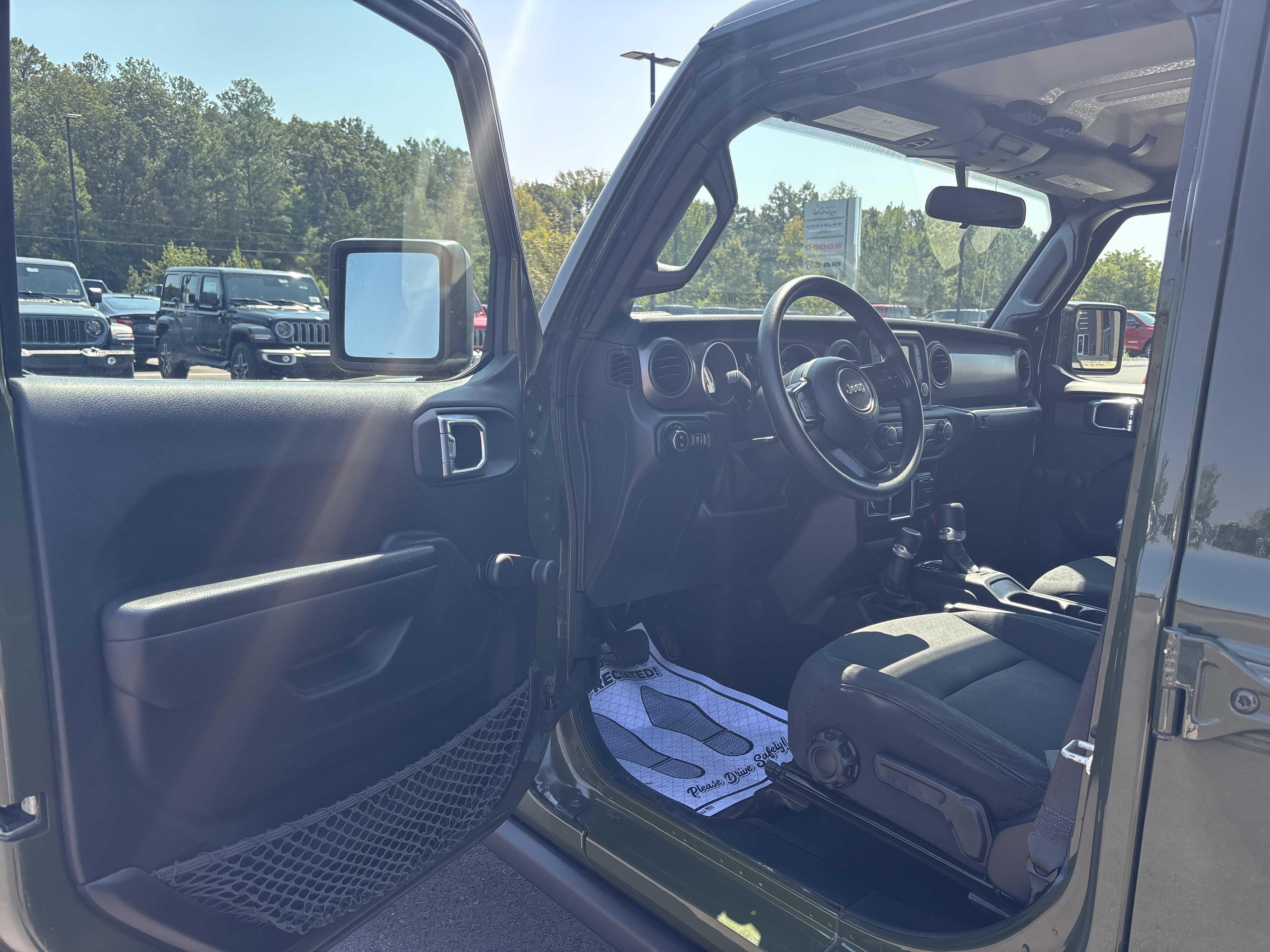 Used 2021 Jeep Gladiator Sport AWD/4WD image 10