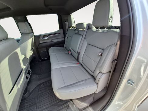 Used 2022 GMC Sierra 1500 SLT AWD/4WD image 21