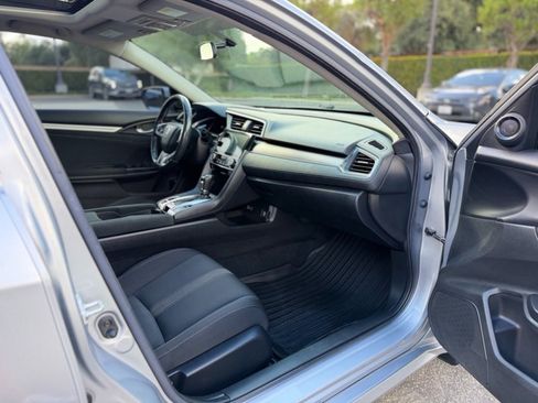 Used 2018 Honda Civic EX-T image 15