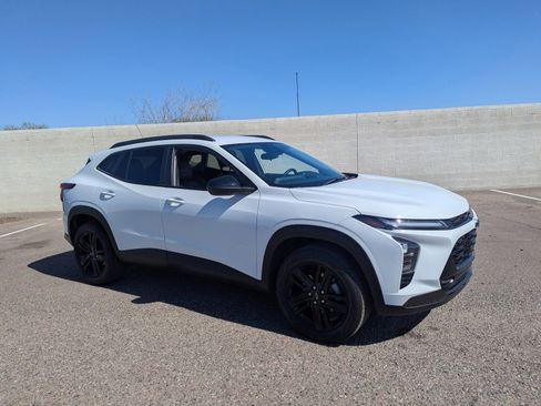 Used 2025 Chevrolet Trax ACTIV w/ Driver Confidence Package image 6