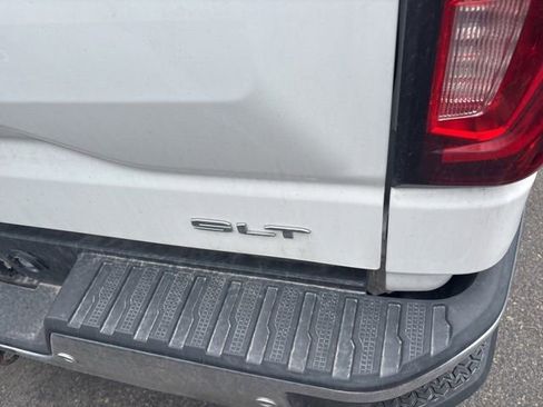 Used 2020 GMC Sierra 1500 SLT w/ Driver Alert Package I AWD/4WD image 15