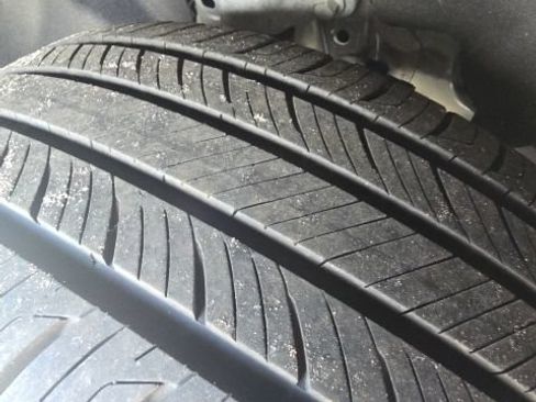 Used 2025 Ford Explorer Active RWD image 11