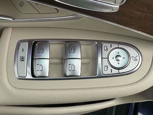 Certified 2022 Mercedes-Benz GLC 300 4MATIC image 13