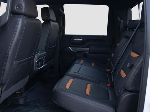 Used 2020 GMC Sierra 2500 AT4 w/ Technology Package image 13