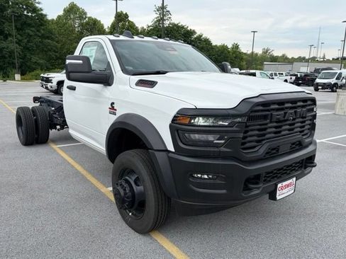 New 2026 RAM 5500 Tradesman AWD/4WD image 7