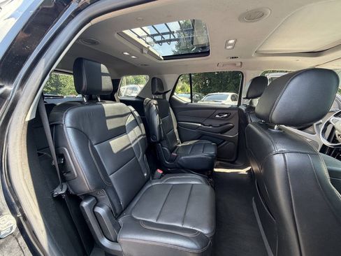 Used 2018 Chevrolet Traverse LT AWD/4WD image 18