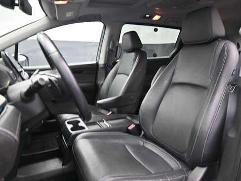 Used 2023 Honda Odyssey Touring image 18