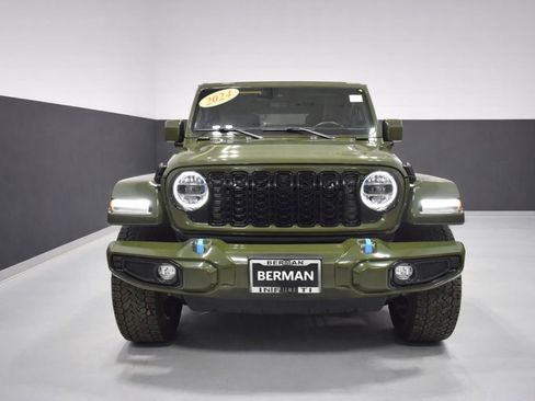 Used 2024 Jeep Wrangler High Altitude AWD/4WD image 6