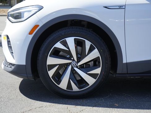 Used 2021 Volkswagen ID.4 1st Edition image 12