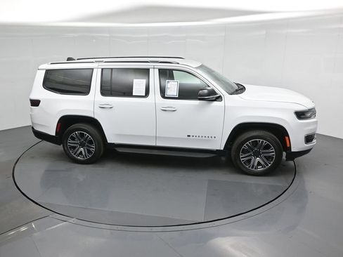 Used 2024 Jeep Wagoneer Series II w/ Flexible Seating Group image 59